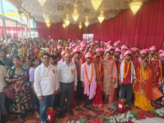 Ambedkar Nagar News: मुख्यमंत्री सामूहिक विवाह योजना के तहत 59 जोड़े विवाह बंधन में बंधे, जनप्रतिनिधियों ने दिया आशीर्वाद